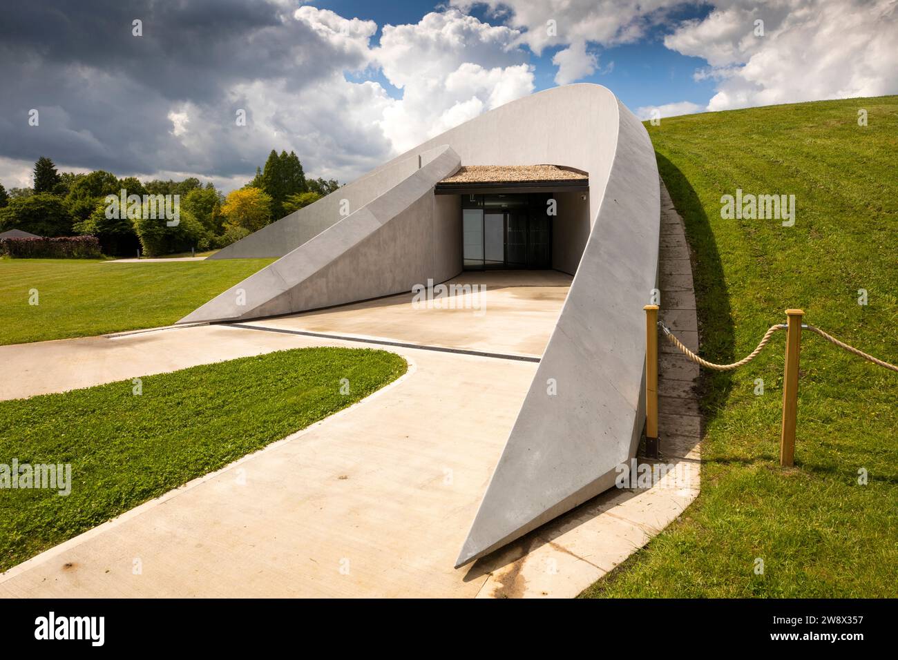 Royaume-Uni, Angleterre, Cheshire, Goostrey, Université de Manchester, Jodrell Bank, First Light Visitor Centre, extérieur Banque D'Images