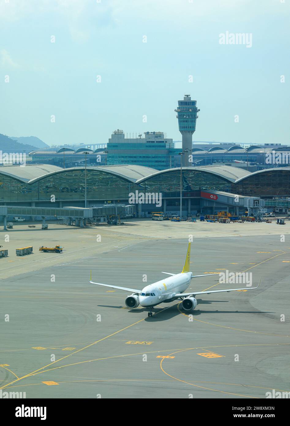 La flotte Airbus A320-200 de Royal Brunei Airlines opérait à l'aéroport international de Hong Kong. Banque D'Images