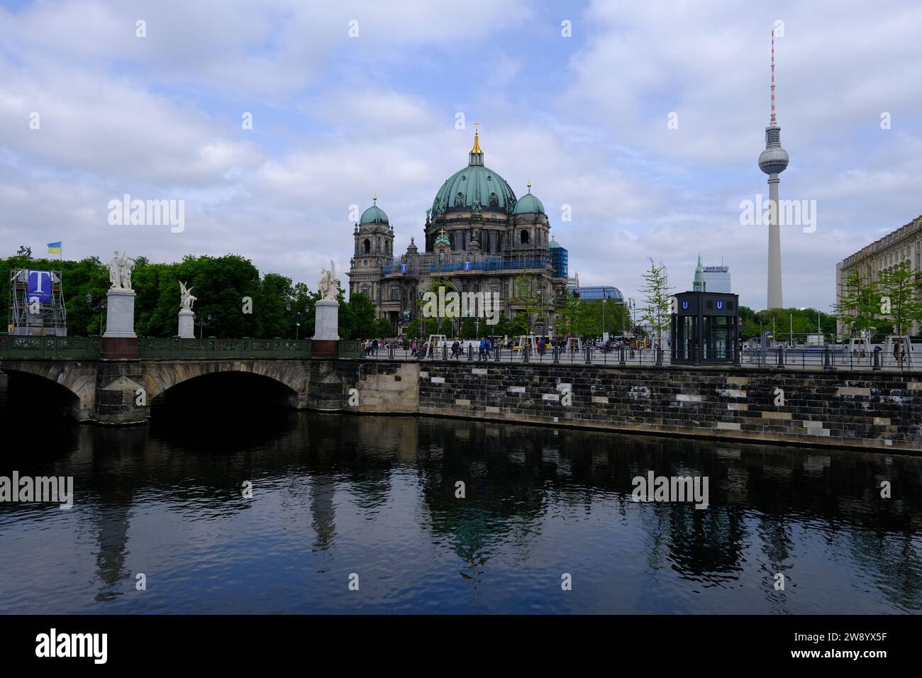 Berlin Allemagne - Tour de télévision et cathédrale de Berlin Banque D'Images