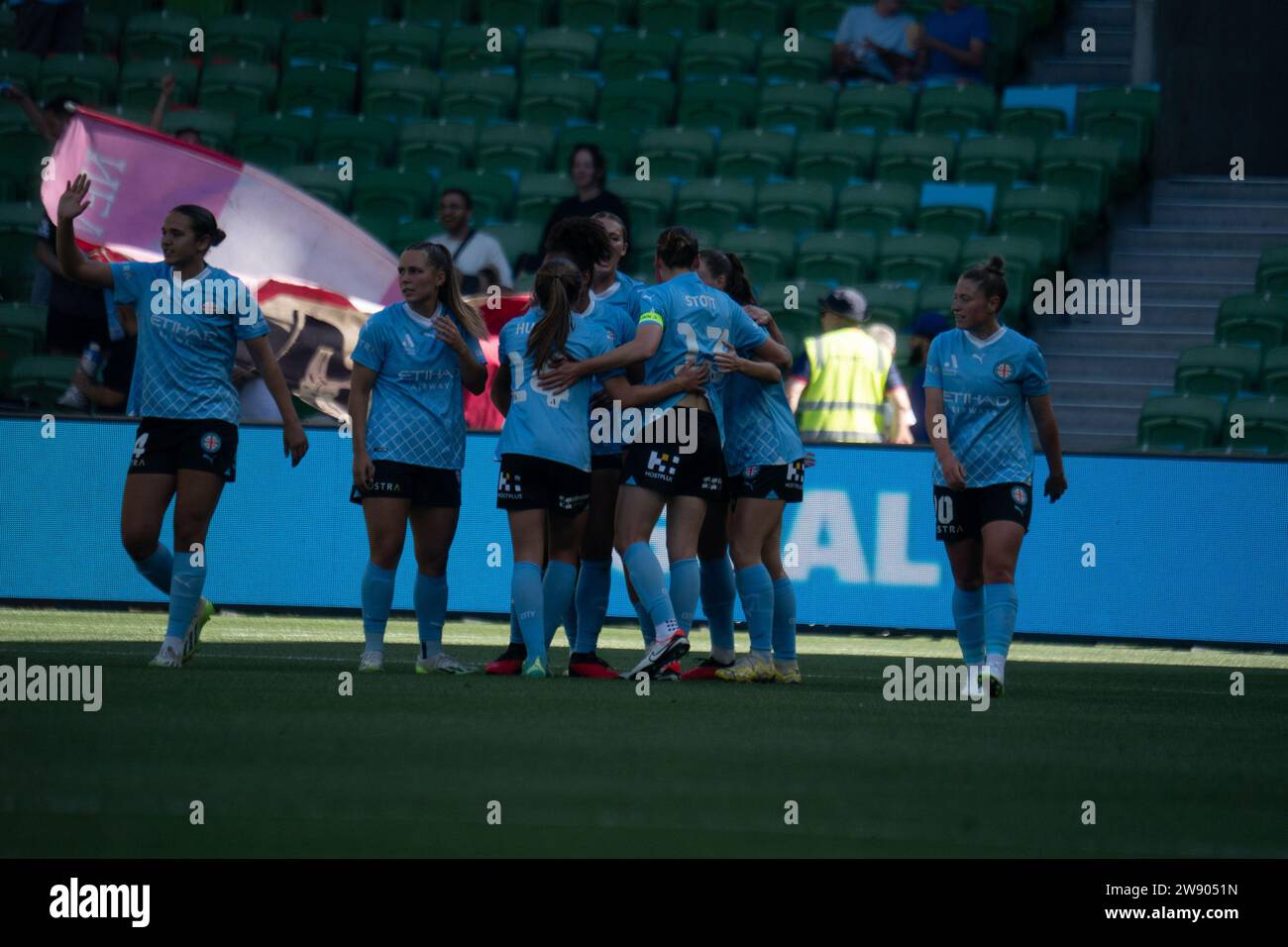 Melbourne, Australie. 23 décembre 2023. Le Melbourne City FC célèbre avoir marqué le but d’ouverture lors du match féminin Liberty A-League entre le Melbourne City FC et le Melbourne Victory FC au AAMI Park à Melbourne, en Australie. Crédit : James Forrester/Alamy Live News Banque D'Images