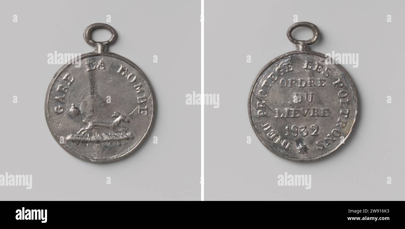 Ordre des Haas, dépensés pendant le siège de la Citadelle d'Anvers, Anonyme, 1832 médaille d'histoire médaille d'étain à porter oeil. Devant : lièvre courant à droite ; derrière lui une bombe qui est sur le point d'exploser dans Koverschrift. Revers : inscription à l'intérieur d'Omnipia. Belgique étain (métal) frappe (travail des métaux) Citadelle d'Anvers (19e siècle) Banque D'Images