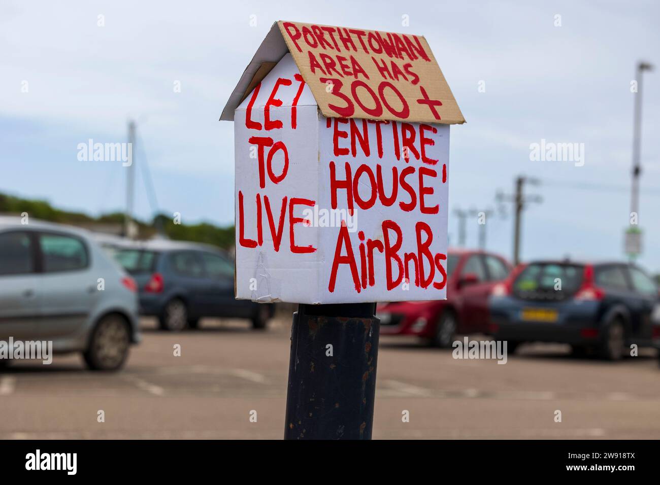 Manifestation de logement à Hayle, Cornwall contre second Homes Air BNB Banque D'Images