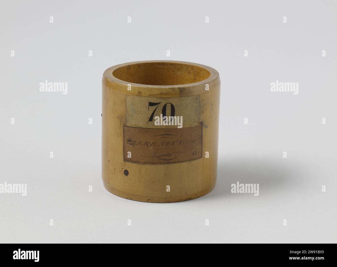 Modèle d'une douelle de fer, anonyme, anonyme, c. 1821 modèle de démonstration modèle en bois d'une douelle ou d'un néant de fer. Le neut est creux et a un anneau fin pointu à l'intérieur du milieu. Bois du Royaume-Uni (matériel végétal) Banque D'Images