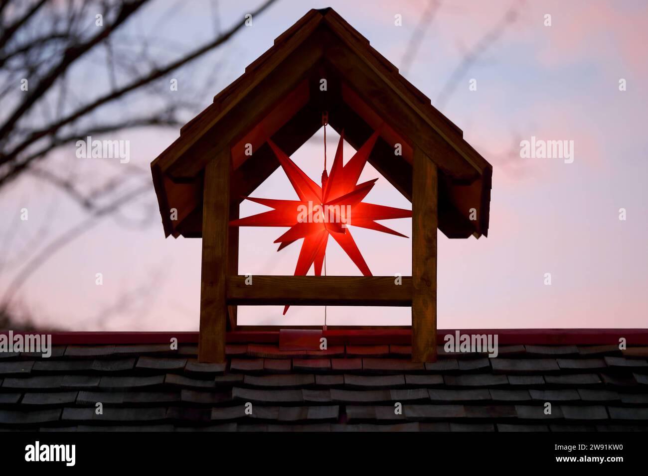 Gelb leuchtende Weihnachtssterne - Erfurt, Deutschland, DEU, GER ...