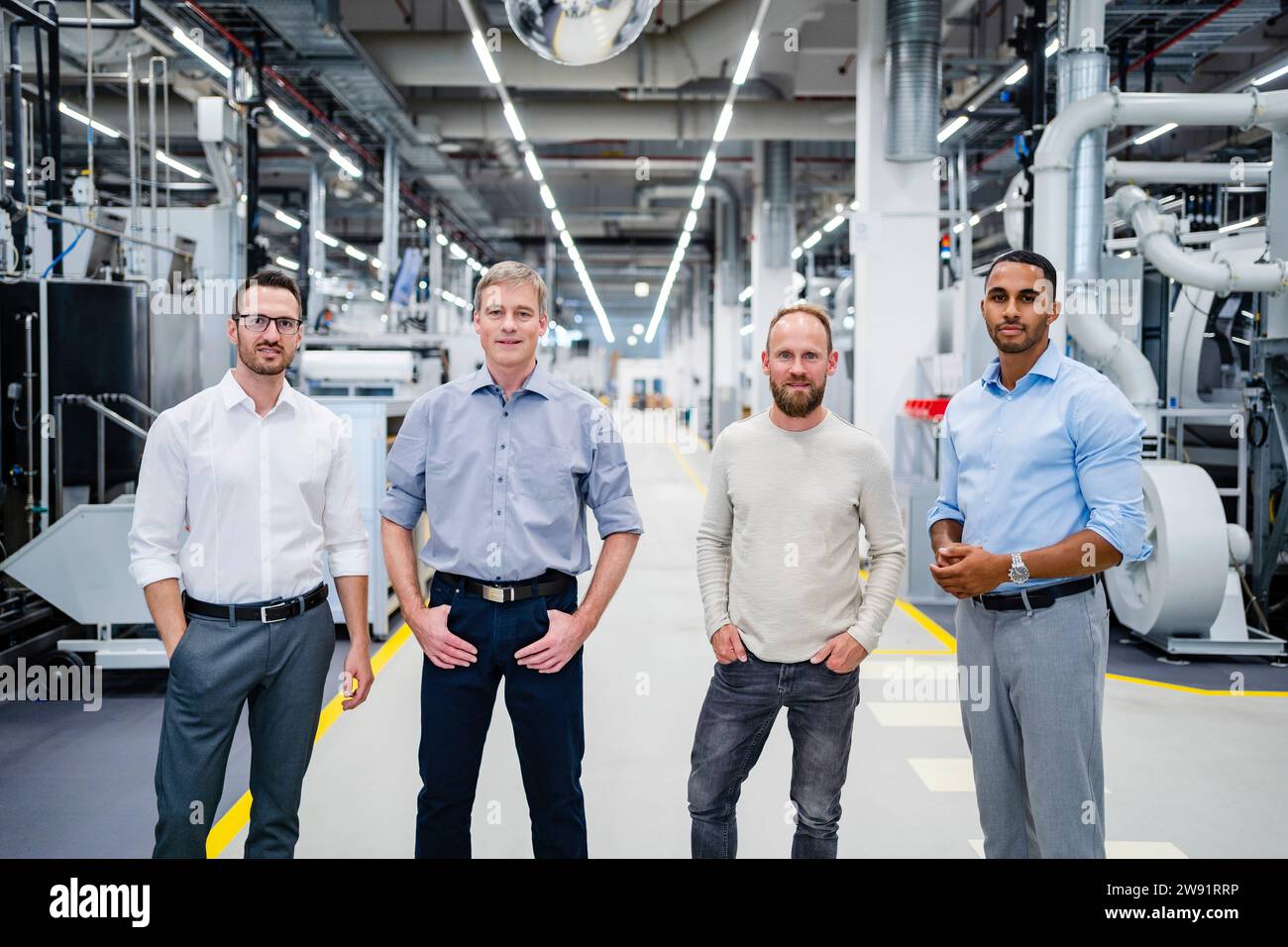 Portrait du personnel confiant dans une usine Banque D'Images