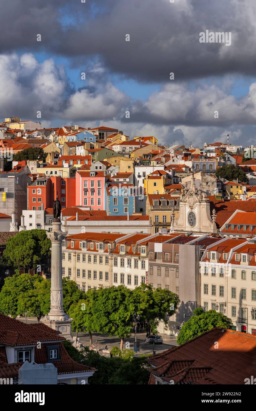 Portugal, quartier de Lisbonne, Lisbonne, nuages sur la place Rossio Banque D'Images