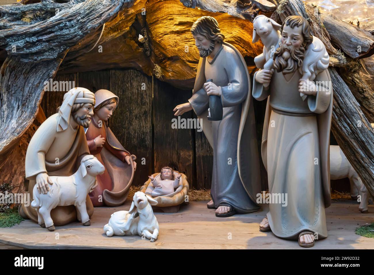 Décoration Nativité Résine Figurines Crèche De Noël En Résine 4 Pièces - Sainte Famille, Mouton - Décoration De Noël Traditionnelle Marie Joseph Jésus Mouton
