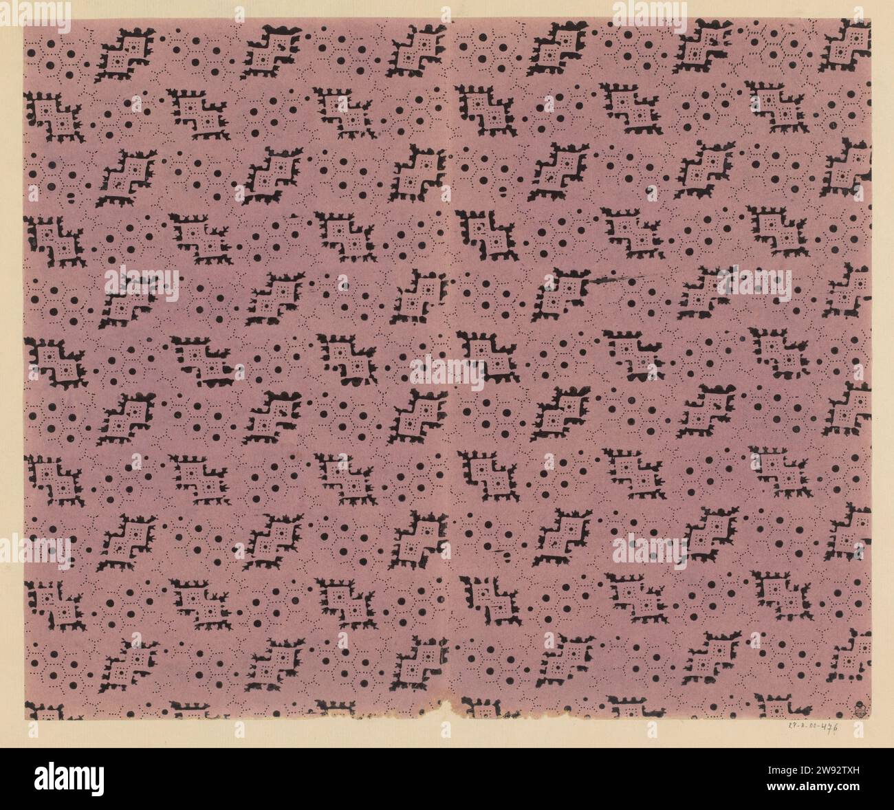 Feuille avec motif d'étalement alterné de motifs en forme de diamant et hexagonaux, anonyme, 1800 - 1900 feuille avec motif d'étalement alterné de motifs en forme de diamant et hexagonaux avec points. Utilisé comme couvercle. papier. peinture (revêtement). parure fantaisie d'impression en bloc (procédé d'impression en relief) Banque D'Images