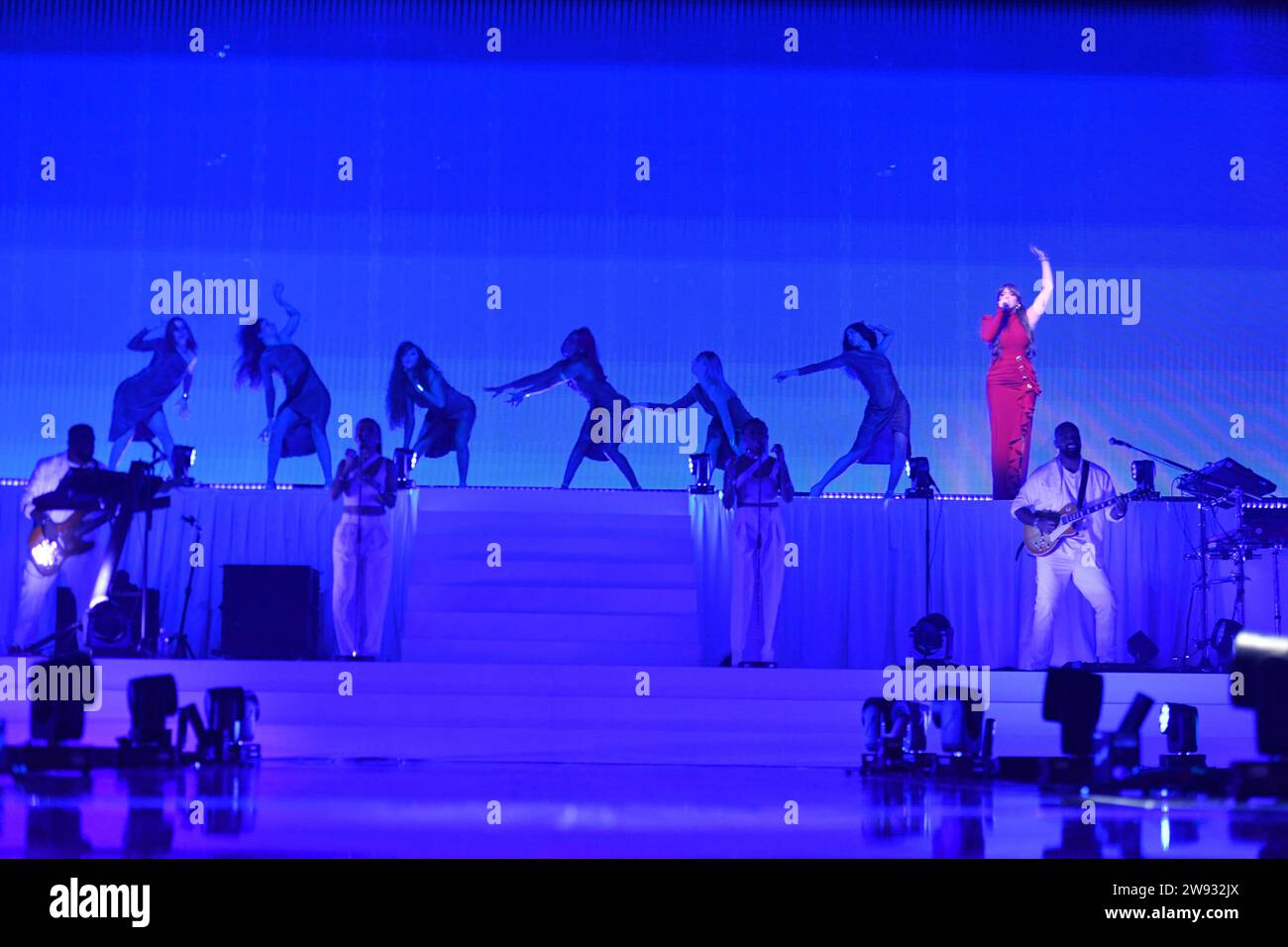 NEJ aka Nej (Nejoua Laamri) concert à Paris Bercy ACCOR Arena Banque D'Images