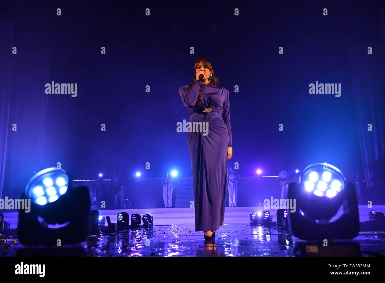 NEJ aka Nej (Nejoua Laamri) concert à Paris Bercy ACCOR Arena Banque D'Images