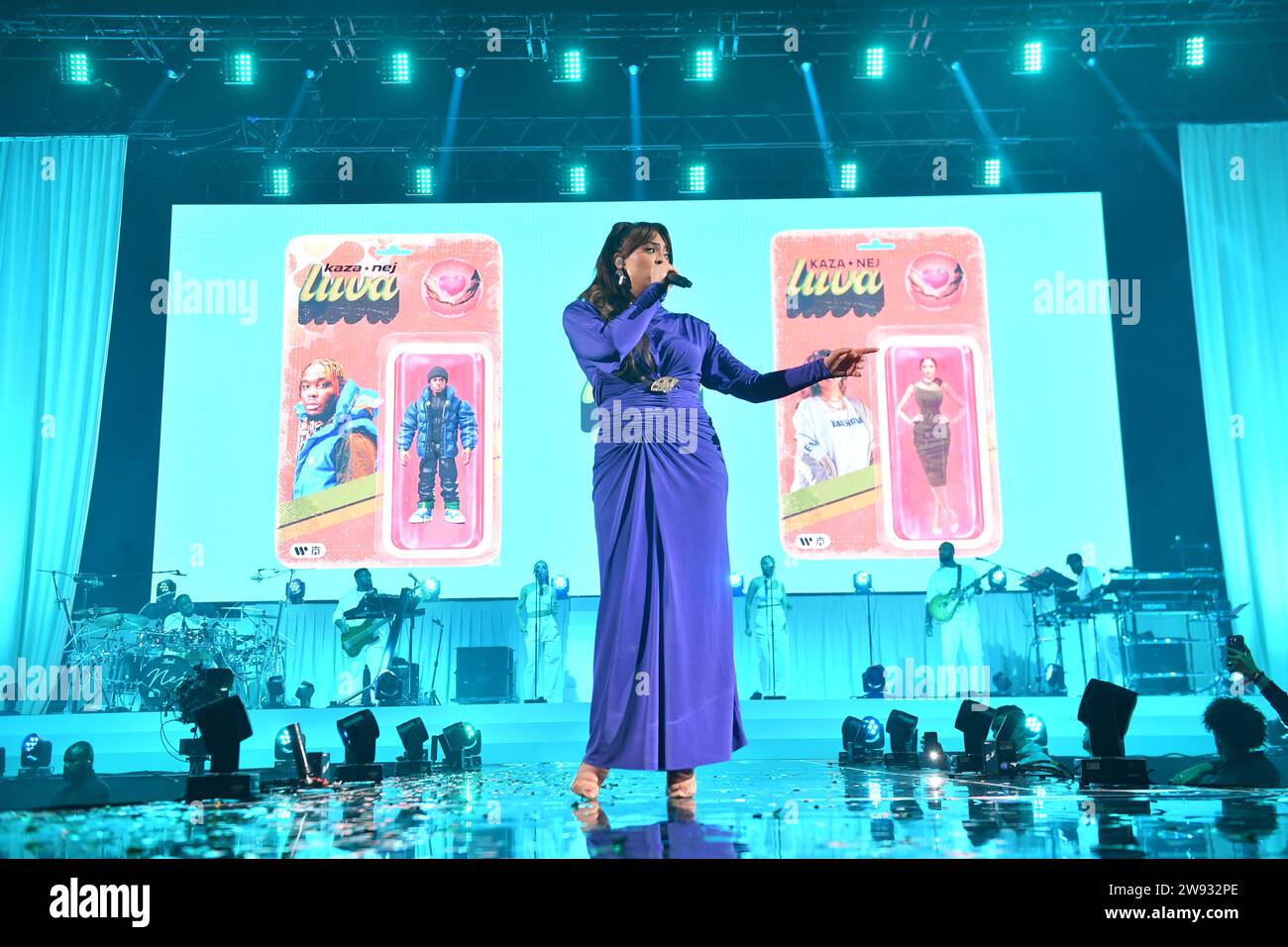 NEJ aka Nej (Nejoua Laamri) concert à Paris Bercy ACCOR Arena Banque D'Images