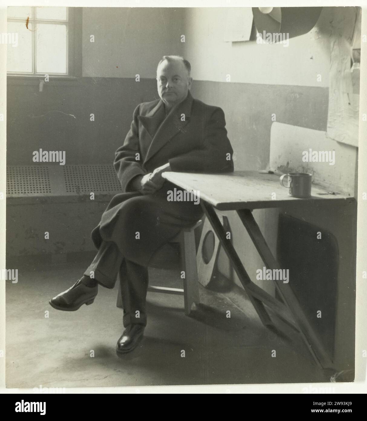 Mussert en prison, 1945 photographies documentaires Anton Mussert, chef du NSB, est dans sa collision de prison peu après son arrestation. Scheveningen support photographique personnes historiques. prisonnier en cellule ou dans un endroit verrouillé. Prisonnier de guerre (après la bataille) Scheveningen Banque D'Images
