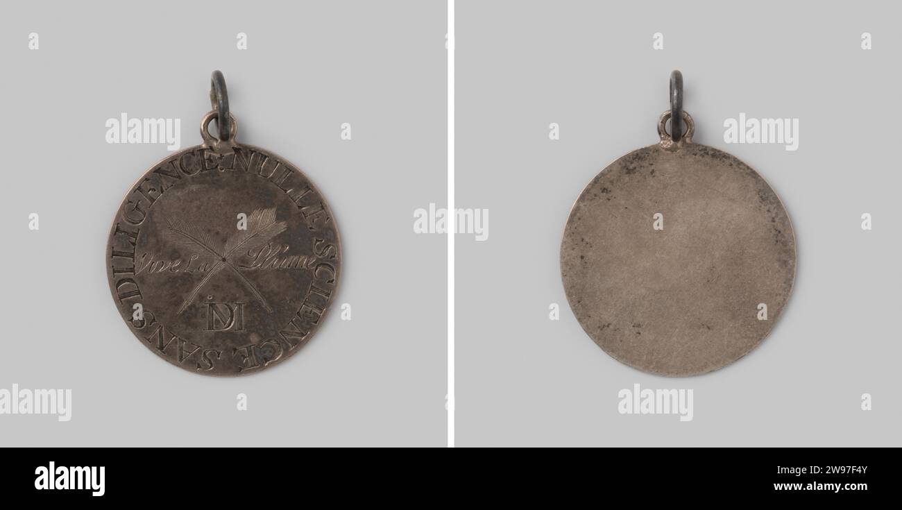 Médaille récompense de la Société vive la Plume , c. 1625 - c. 1675 médaille histoire image ronde argent unilatéral gravé de deux ganzeveren croisés entre le texte vive la Plume, au bas du monogramme DM, avec le décalage 'nulle Science / sans diligence', avec œillet et bague porteuse gravure argent (métal) Banque D'Images