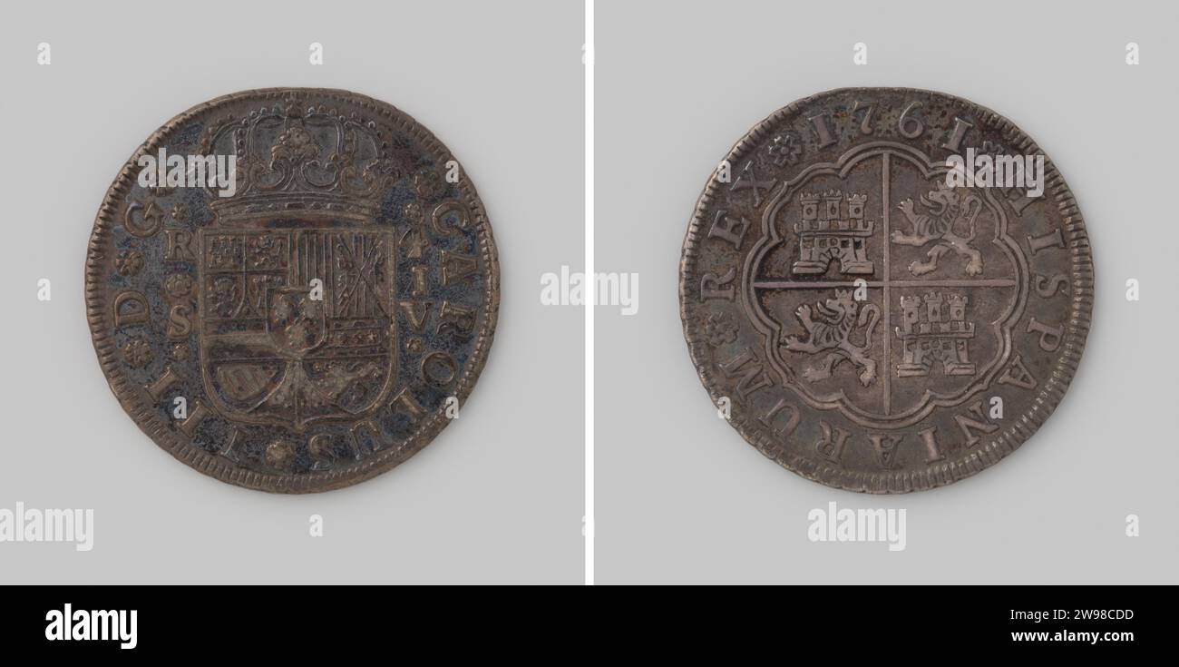 4 reales d'Espagne du roi Charles III, 1761 ,, 1761 pièce pièce d'argent. Devant : armoiries en composite bombées. À droite de la désignation de la valeur : 4, à gauche de la lettre S [= Séville]. Revers : à l'intérieur de Sultas Kortpass avec un lion dans les coins alternativement [= Léon] et un château [= Castille]. Année au sommet du changement. Bordure de fleur. Sevilla argent (métal) frappe (travail des métaux) Banque D'Images