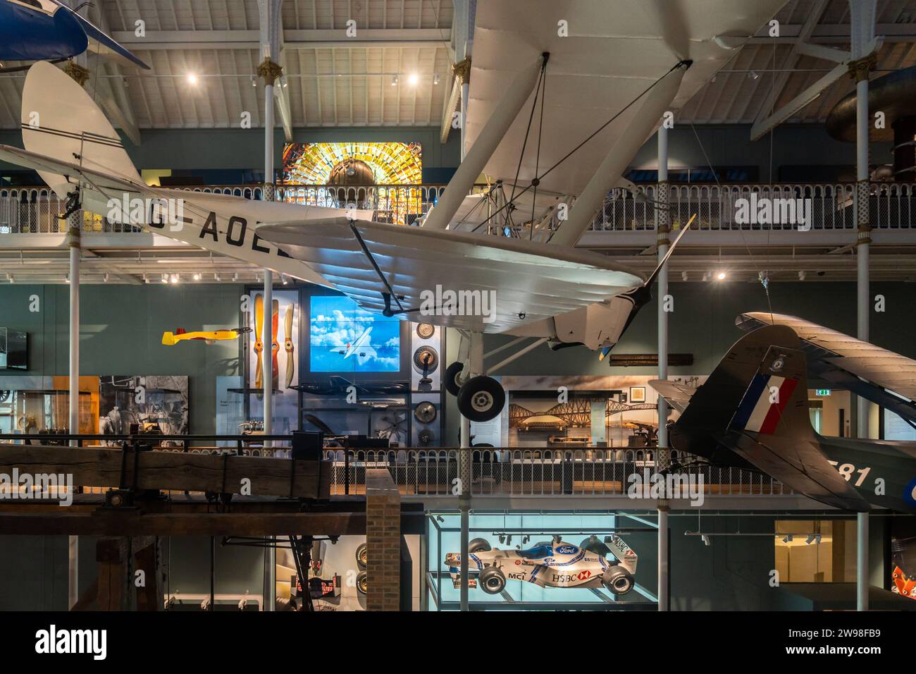 Les vieux avions et avions au Musée national d'Écosse, le musée le plus visité d'Édimbourg. Banque D'Images