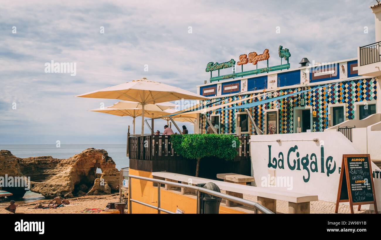 La vue extérieure du restaurant la Gigale à Algarve, Portugal. Banque D'Images