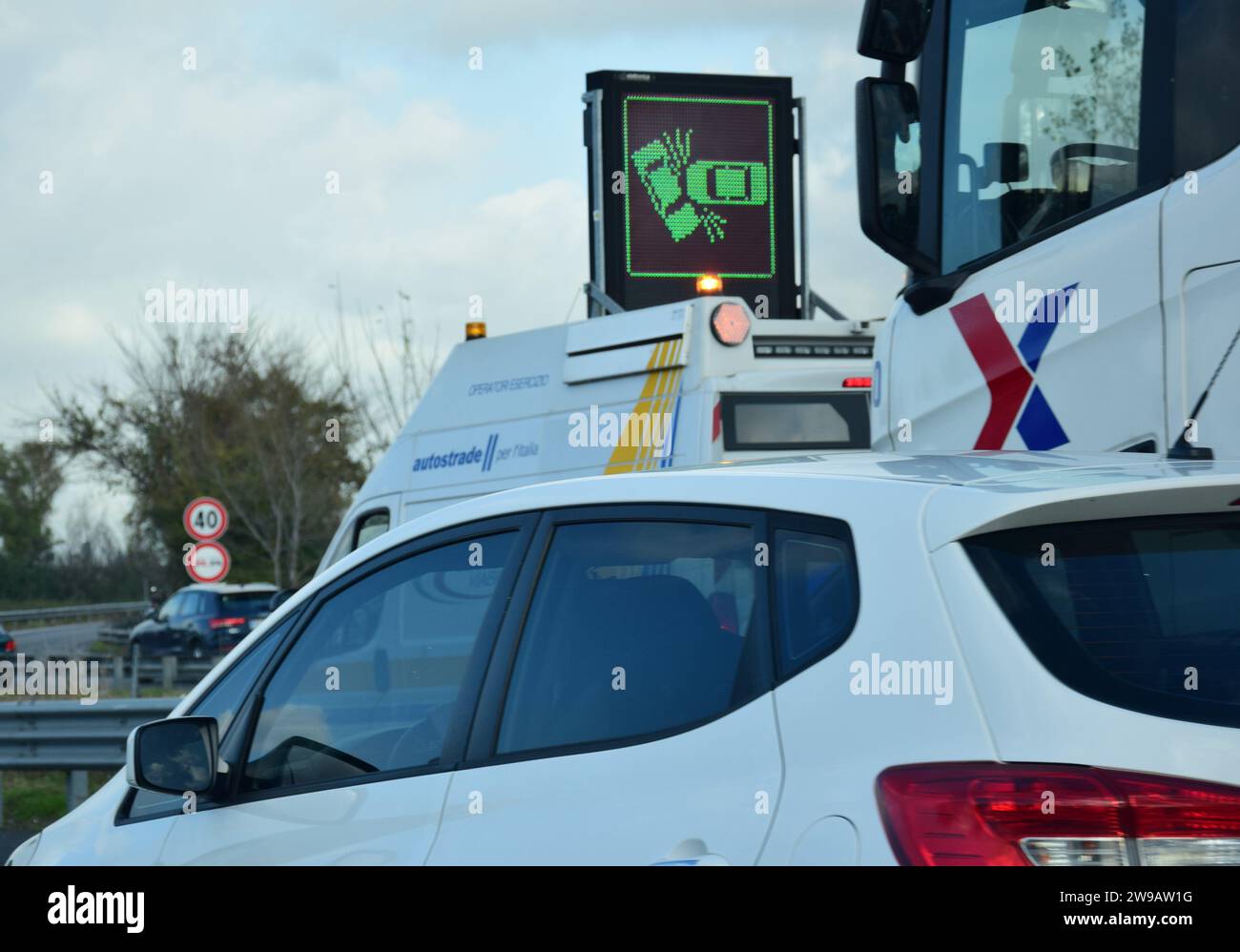 Autoroutes bouchées pendant les périodes de vacances, longues files d'attente et accidents Banque D'Images