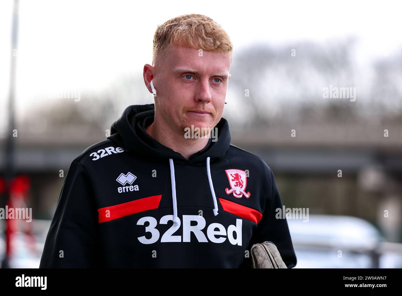 Rotherham, Royaume-Uni. 26 décembre 2023. Tom Glover de Middlesbrough arrive lors du Sky Bet Championship Match Rotherham United vs Middlesbrough au New York Stadium, Rotherham, Royaume-Uni, le 26 décembre 2023 (photo de Ryan Crockett/News Images) à Rotherham, Royaume-Uni le 12/26/2023. (Photo de Ryan Crockett/News Images/Sipa USA) crédit : SIPA USA/Alamy Live News Banque D'Images