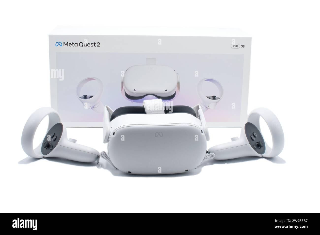 Ocala, Floride 12-25-2023 META Quest 2 Advanced All in One Virtual Reality Headset 128 Go réalité virtuelle VR sans fils ou câbles isolés sur blanc Banque D'Images