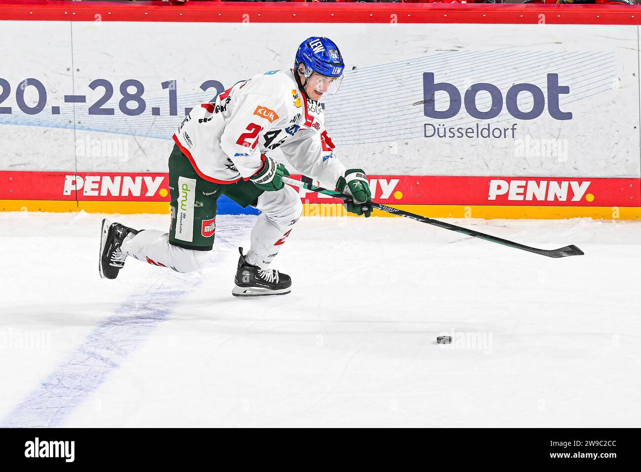 Eishockey DEL - Düsseldorfer EG vs Augsburger Panther am 26.12.2023 im PSD Bank Dome in Düsseldorf Augsburgs Samuel Soramies (Nr.26) Foto : osnapix Banque D'Images