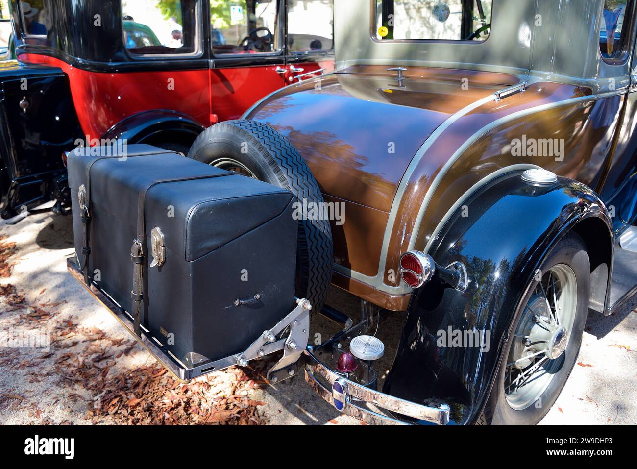 Dos d'une voiture Ford classique dans un festival de voiture à San Lorenzo de El Escorial, Madrid. Banque D'Images