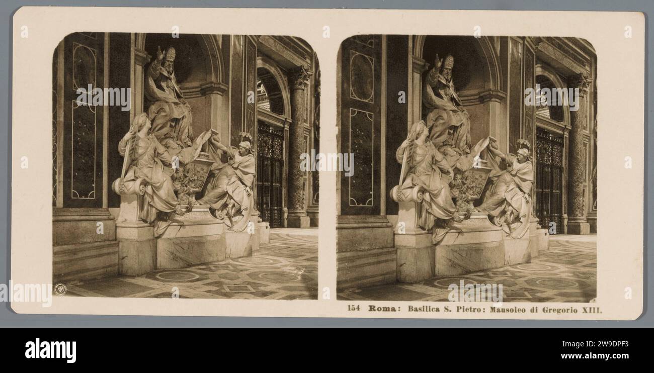 Graf du pape Gregorius XIII dans le Sint-Pietersbasiliek dans la Cité du Vatican, Neue Photographic Gesellschaft, c. 1900 - c. 1910 Stereography St. Carton de la basilique de Pierre. support photographique gélatine impression argent tombe, tombe. intérieur de l'église Banque D'Images
