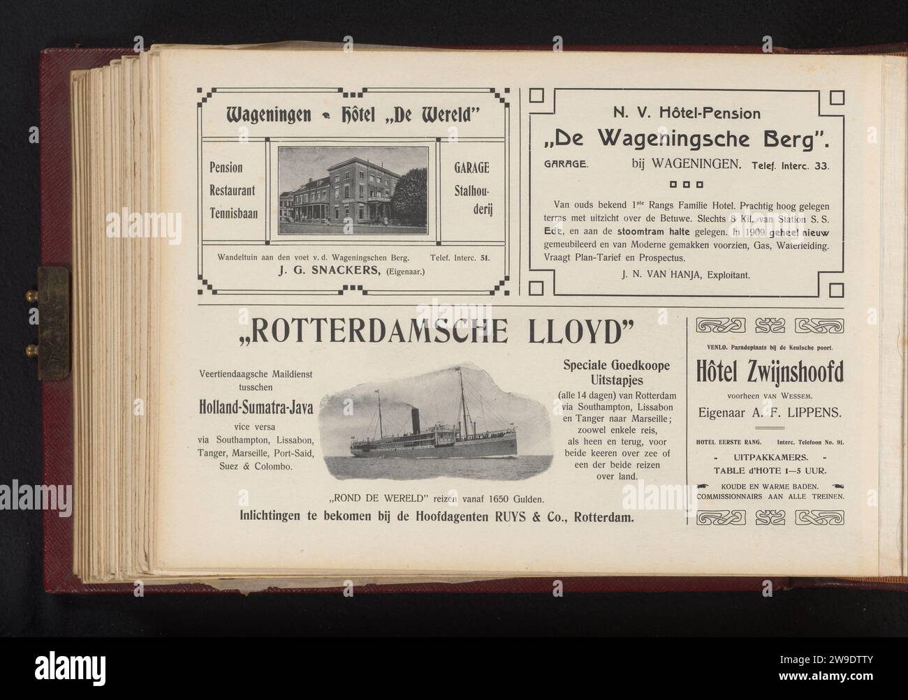 Annonces, anonymes, en 1908 ou après cette date, publicités imprimées photomécaniques pour Wageningen Hotel de Wereld, N.V. Hôtel-Pension de Wageningensche Berg, Rotterdamsche Lloyd et Hôtel Zwijnshoofd. Les annonces de Hotel de Wereld et Rotterdamsche Lloyd sont fournies avec une image. Cette page fait partie d'un album. Publicité imprimée sur papier aux pays-Bas. hôtel, hôtellerie, auberge. navires (en général) Banque D'Images