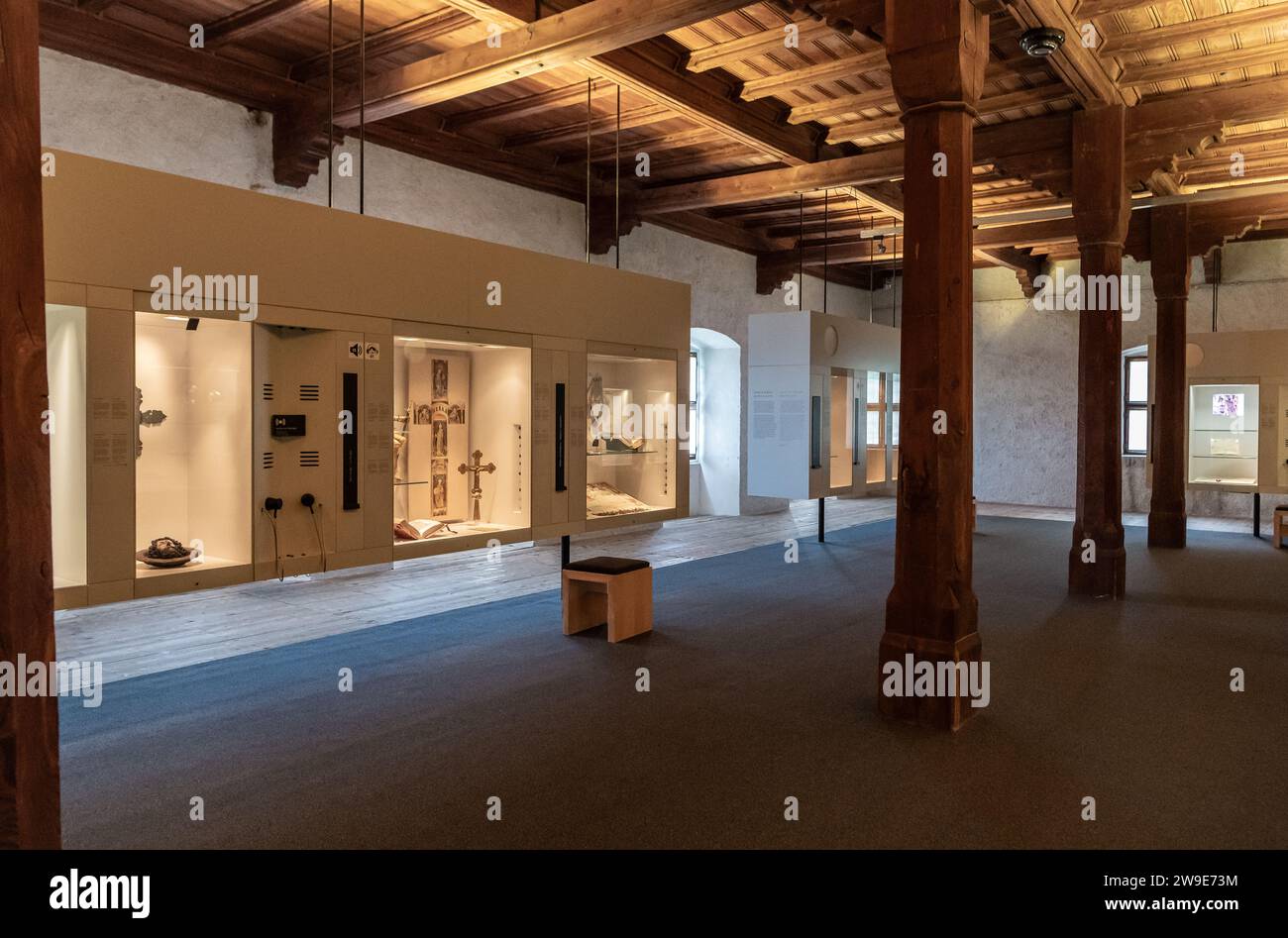 Château du Tyrol, Merano, Tyrol du Sud, Italie du Nord, juin 14, 2023 : intérieur du château. Emperor Hall. Musée de la culture du Tyrol du Sud Banque D'Images