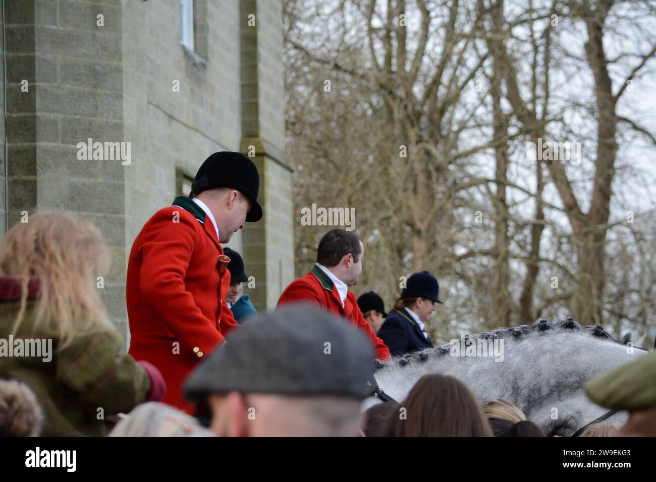 Rencontre de Old Surrey & Burstow et West Kent Hunt au château de Chiddingstone 2023 Banque D'Images