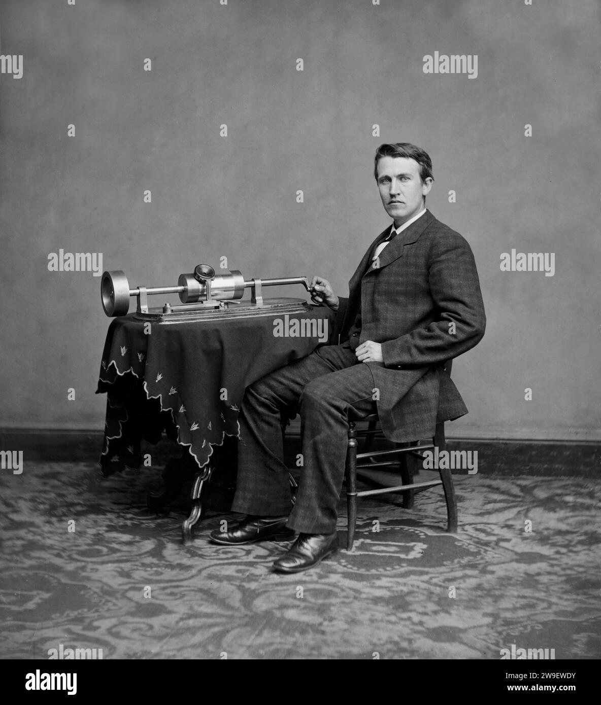 Thomas Edison avec son deuxième phonographe. Avril 1878. Photographié par Levin Corbin Handy à Washington. Banque D'Images