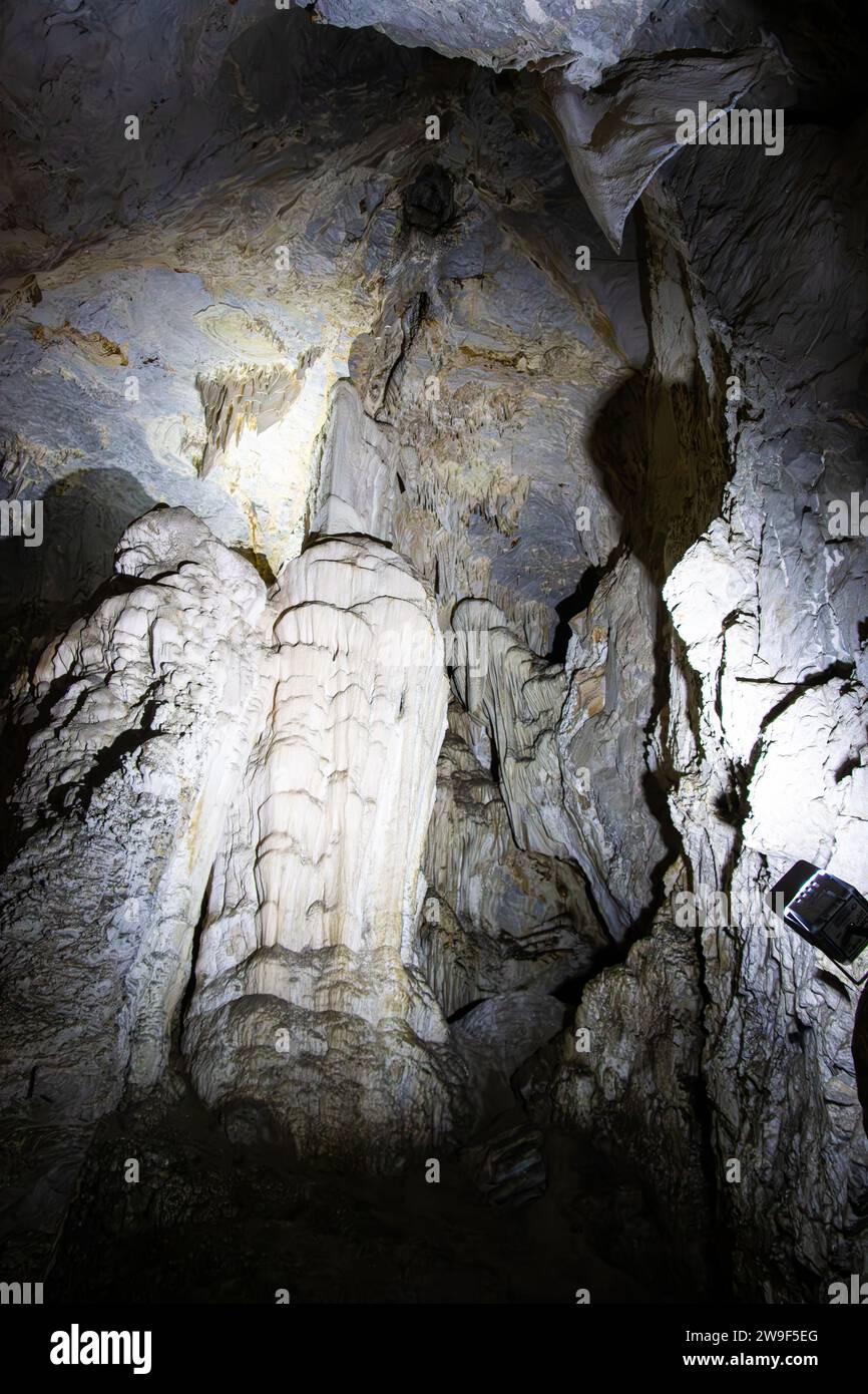 La grotte de Meziad. L'une des plus belles grottes de Roumanie, la grotte de Meziad ressemble à une cathédrale gothique souterraine Banque D'Images