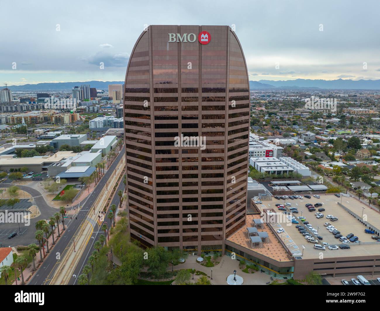 Vue aérienne du bâtiment BMO au 1850 N Central Avenue à Midtown Phoenix, Arizona AZ, États-Unis. Banque D'Images