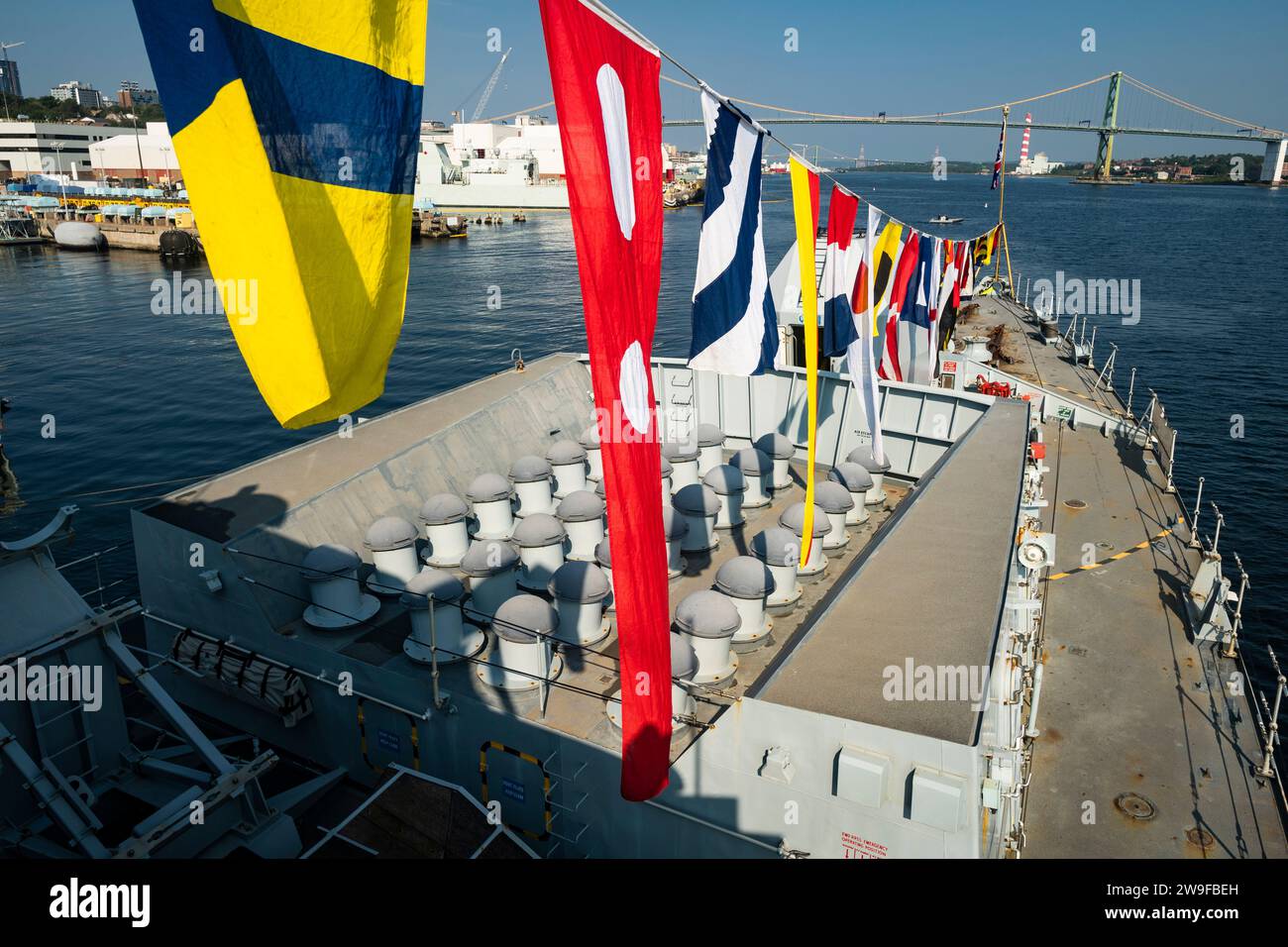 Frégate antisous-marine de classe Duke de la Royal Navy HMS Portland pendant la semaine de la flotte à Halifax, Nouvelle-Écosse, Canada. Banque D'Images