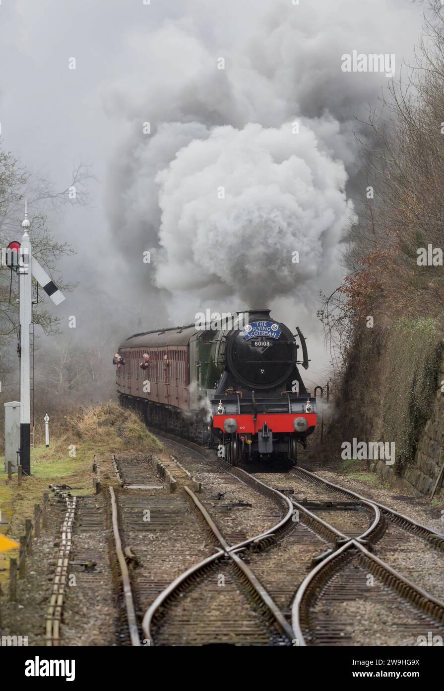 The Flying Scotsman locomotive vapeur arrivant à Goathland station sur le North Yorkshire Moors Railway. Banque D'Images