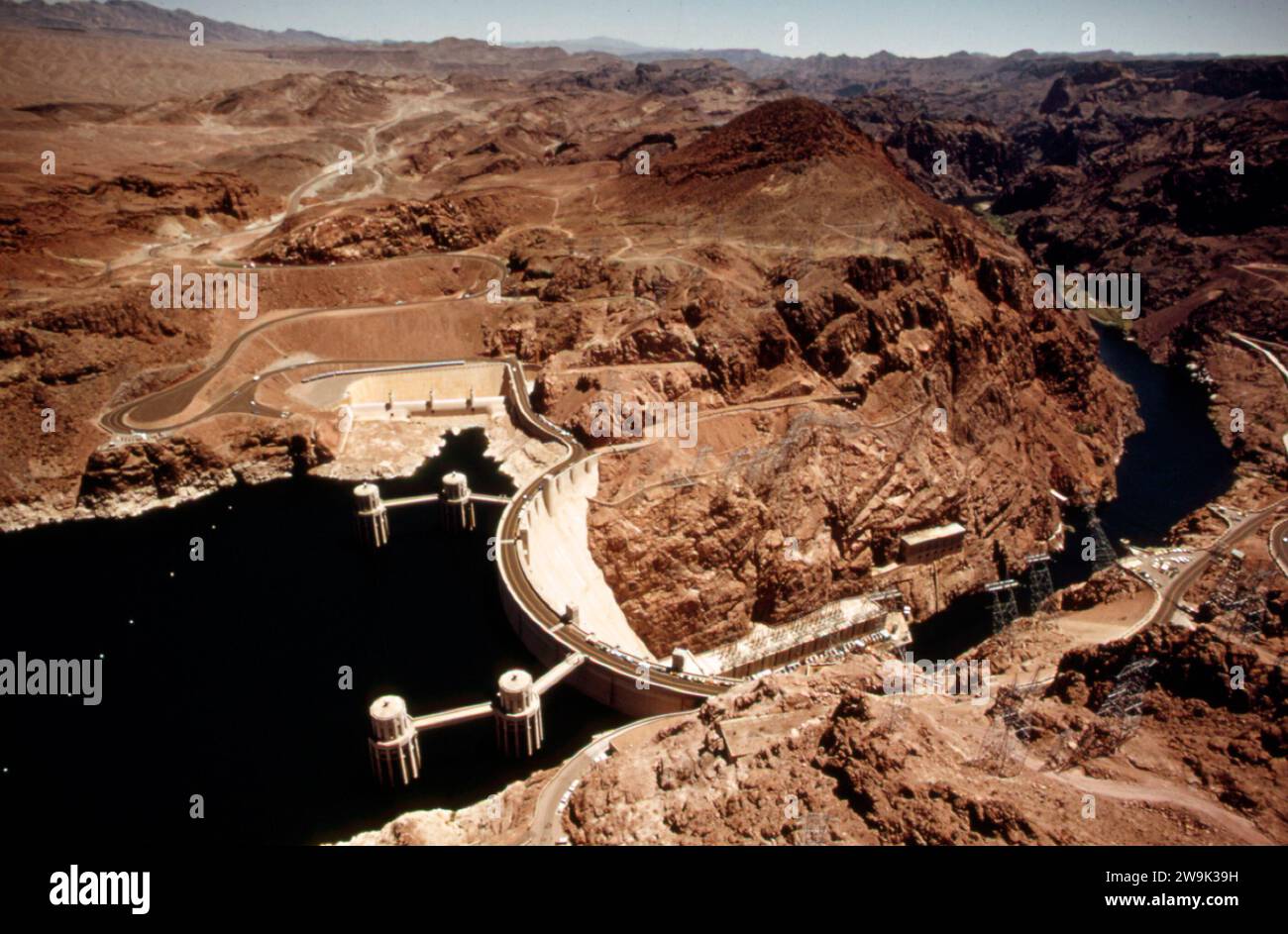 Vue aérienne du barrage Hoover sur le fleuve Colorado, 1972 Banque D'Images