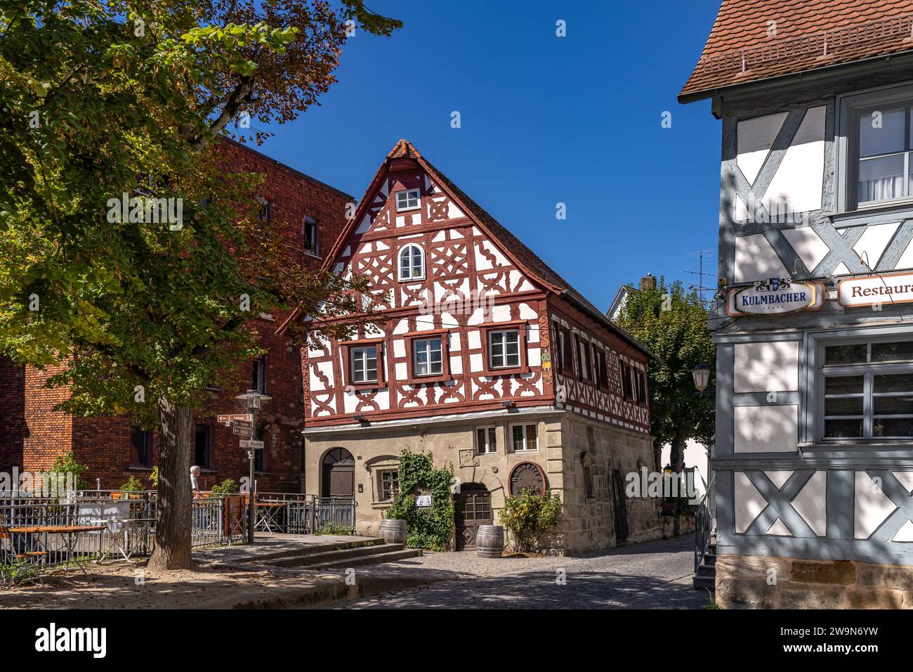 DAS Schiefe Haus Kammerersmühle à Forchheim, Oberfranken, Bayern, Deutschland | vieux moulin à faible penchant Kammerersmühle à Forchheim, haute-Francon Banque D'Images