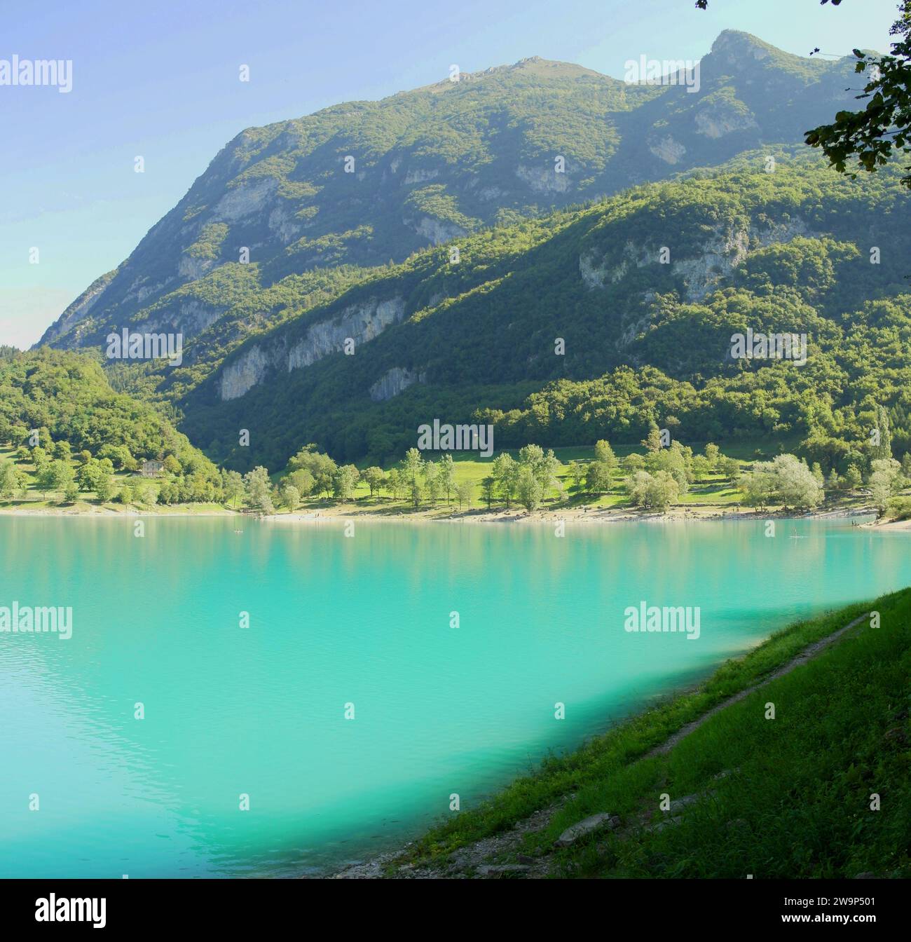 Vue d'ensemble du lac Tenno, Trentin-Haut-Adige, Italie Banque D'Images