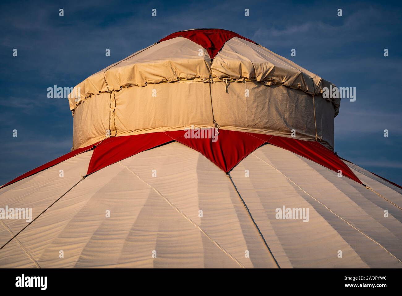 Tente traditionnelle aux Jeux autochtones de 2023 à Halifax, en Nouvelle-Écosse. Banque D'Images