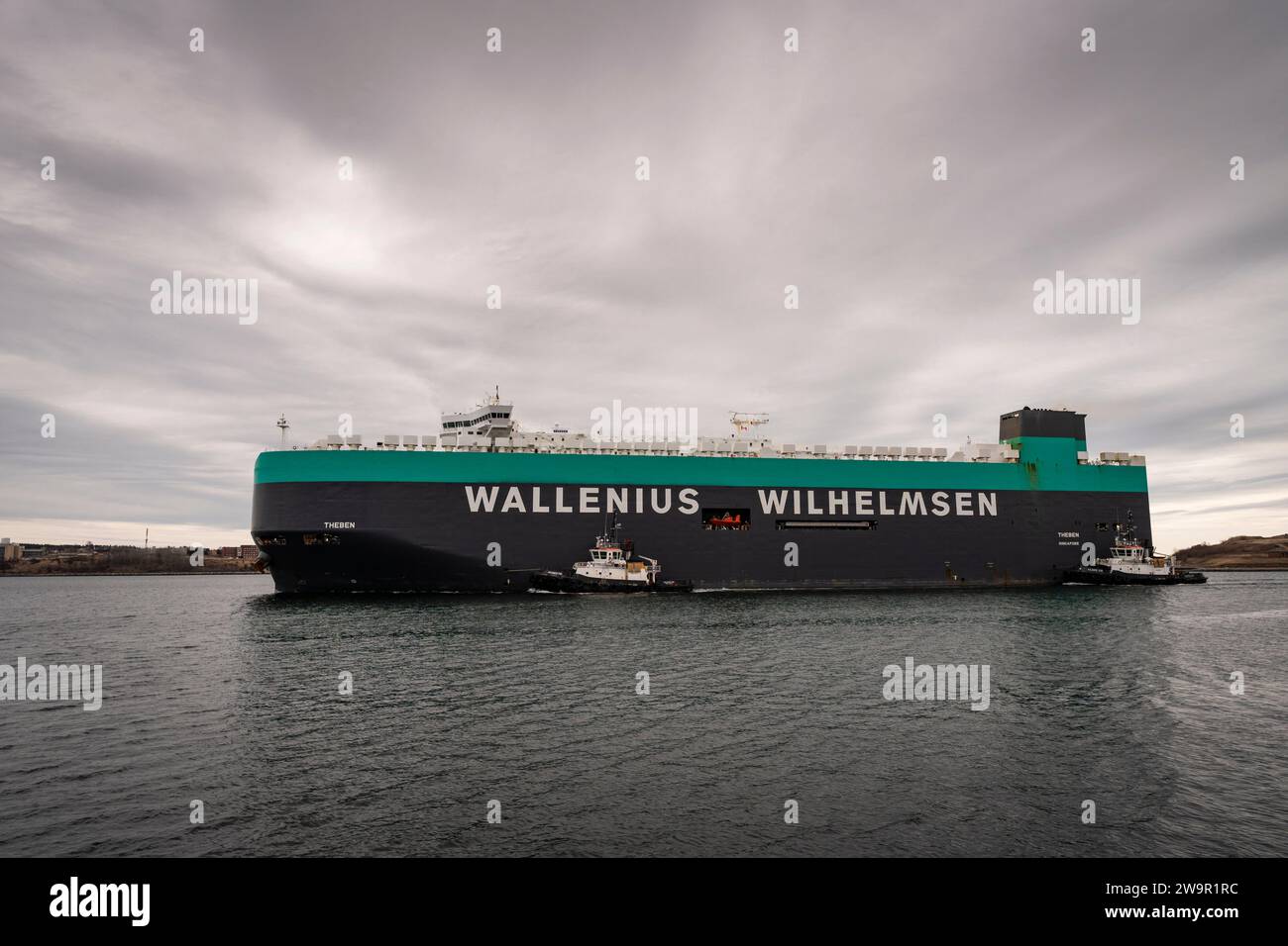 Véhicule transportant le navire Theben arrivant à Halifax (Nouvelle-Écosse). Banque D'Images
