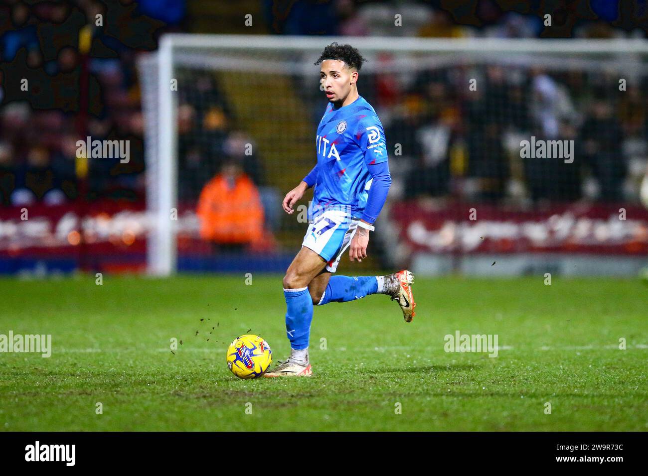 The University of Bradford Stadium, Bradford, Angleterre - 29 décembre 2023 Odin Bailey (27) du comté de Stockport - pendant le match Bradford City v Stockport County, Sky Bet League Two, 2023/24, The University of Bradford Stadium, Bradford, Angleterre - 29 décembre 2023 crédit : Arthur Haigh/WhiteRosePhotos/Alamy Live News Banque D'Images