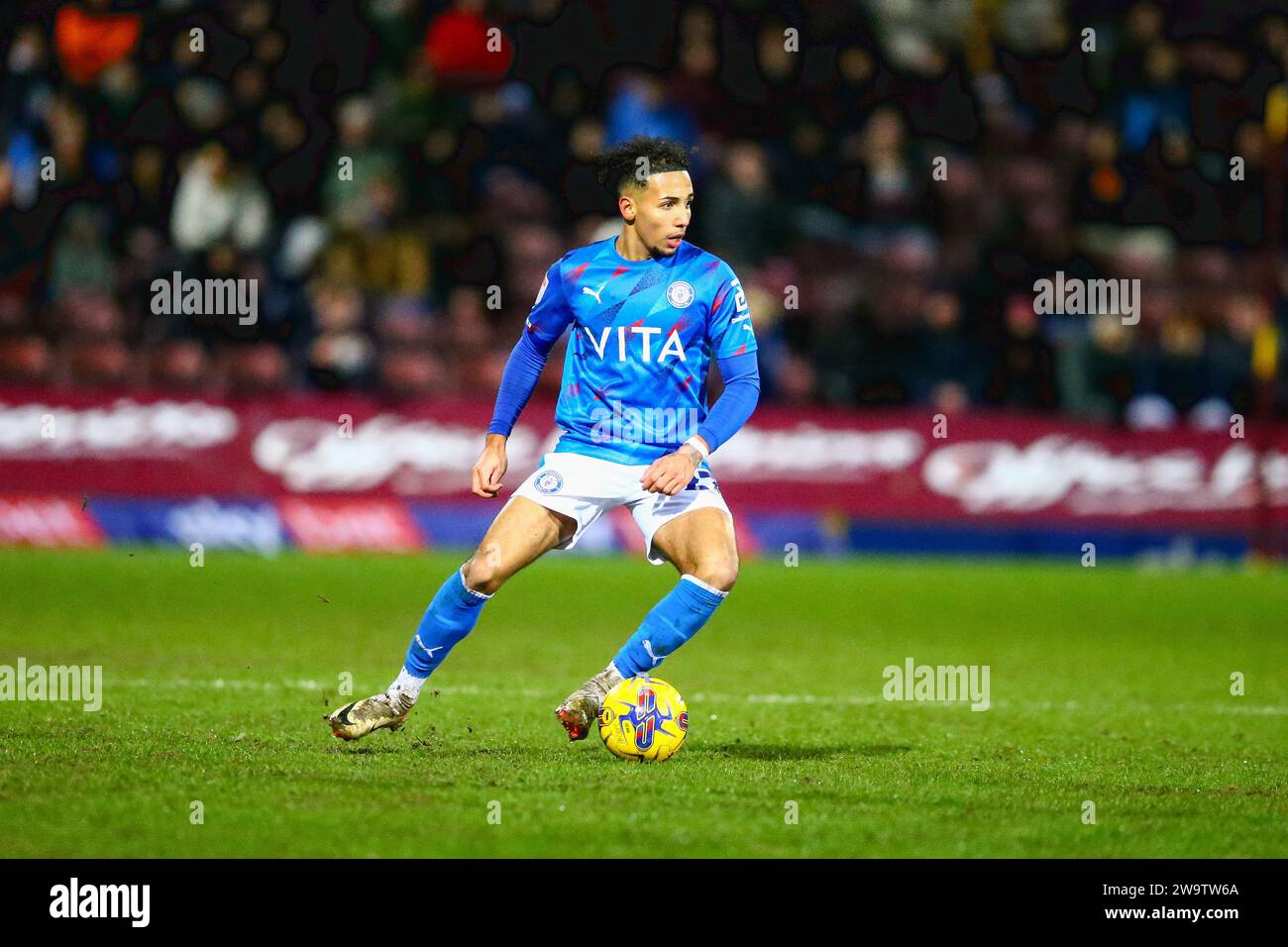 The University of Bradford Stadium, Bradford, Angleterre - 29 décembre 2023 Odin Bailey (27) du comté de Stockport - pendant le match Bradford City v Stockport County, Sky Bet League Two, 2023/24, The University of Bradford Stadium, Bradford, Angleterre - 29 décembre 2023 crédit : Arthur Haigh/WhiteRosePhotos/Alamy Live News Banque D'Images