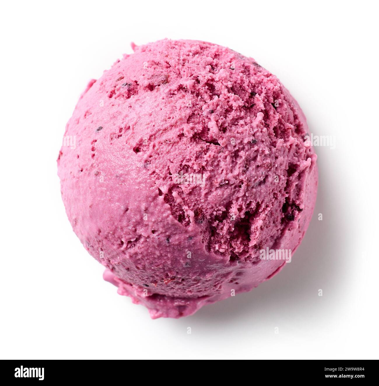 boule de crème glacée rose isolée sur fond blanc, vue de dessus Banque D'Images