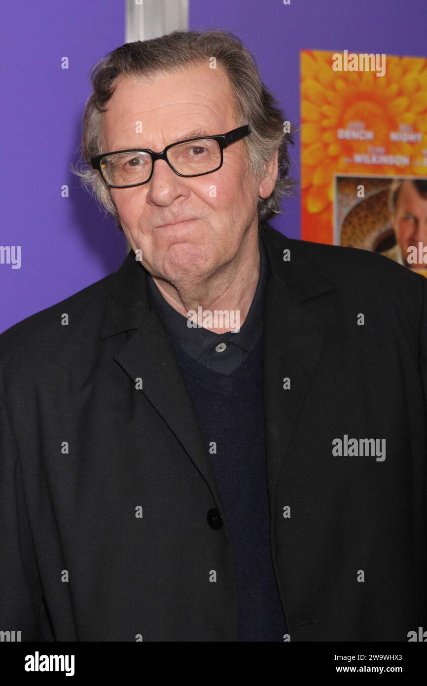 **PHOTO DE FICHIER** Tom Wilkinson est décédé. Tom Wilkinson assiste à la première du Best Exotic Marigold Hotel au Ziegfeld Theater de New York le 23 avril 2012. Copyright de la photo : xHenryxMcGeex Banque D'Images