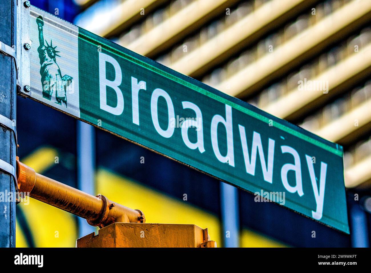 Le signe emblématique de la célèbre rue Broadway au cœur de Manhattan, au cœur de la Big Apple à New York (USA). Banque D'Images