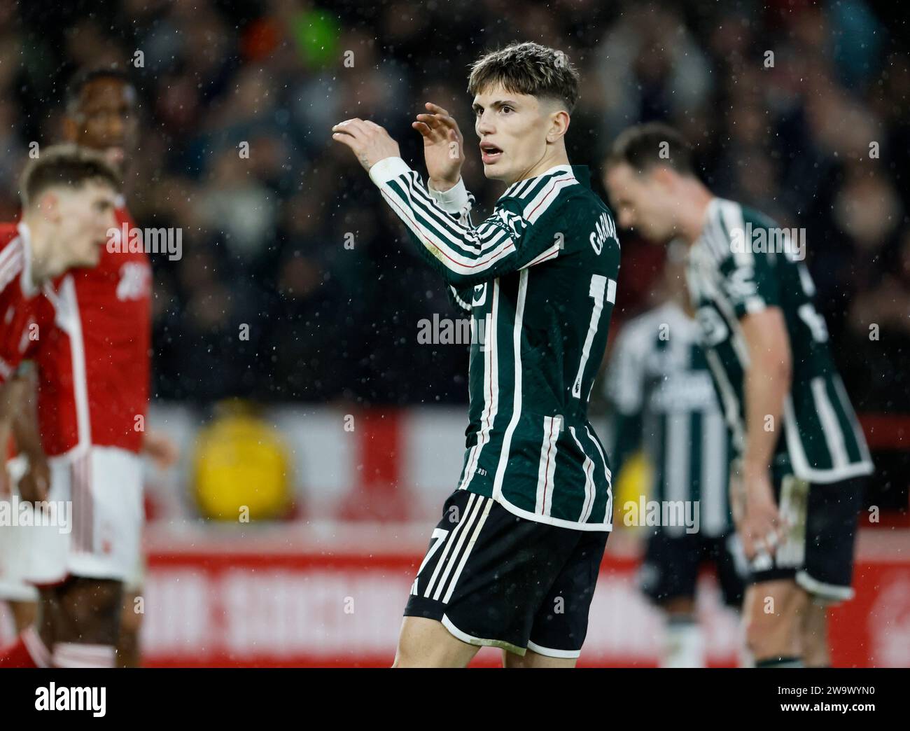 Alejandro Garnacho de Manchester United réagit lors du match de Premier League au City Ground, Nottingham. Date de la photo : Samedi 30 décembre 2023. Banque D'Images