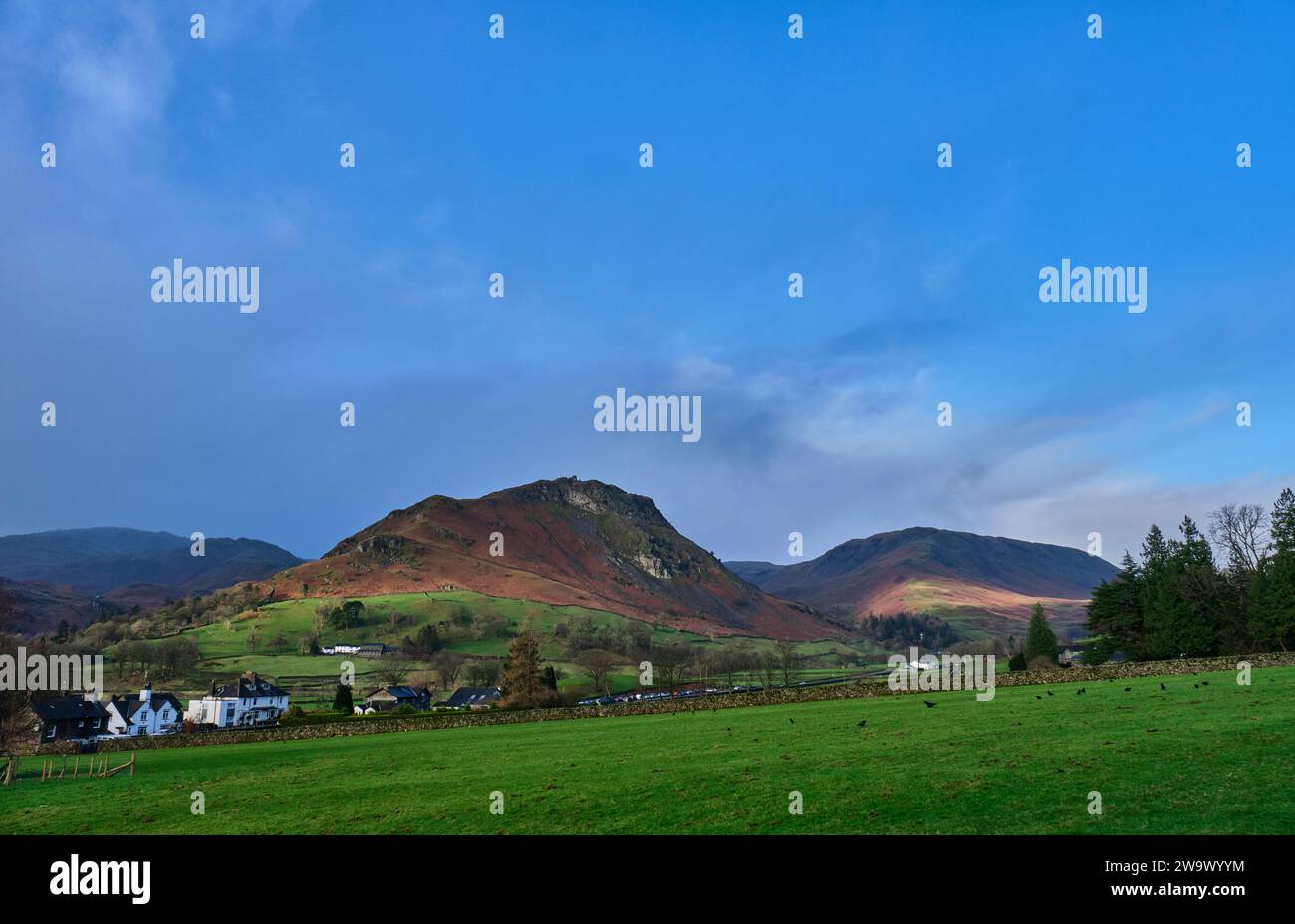 Helm Crag et Steel Fell, Grasmere, Lake District, Cumbria Banque D'Images