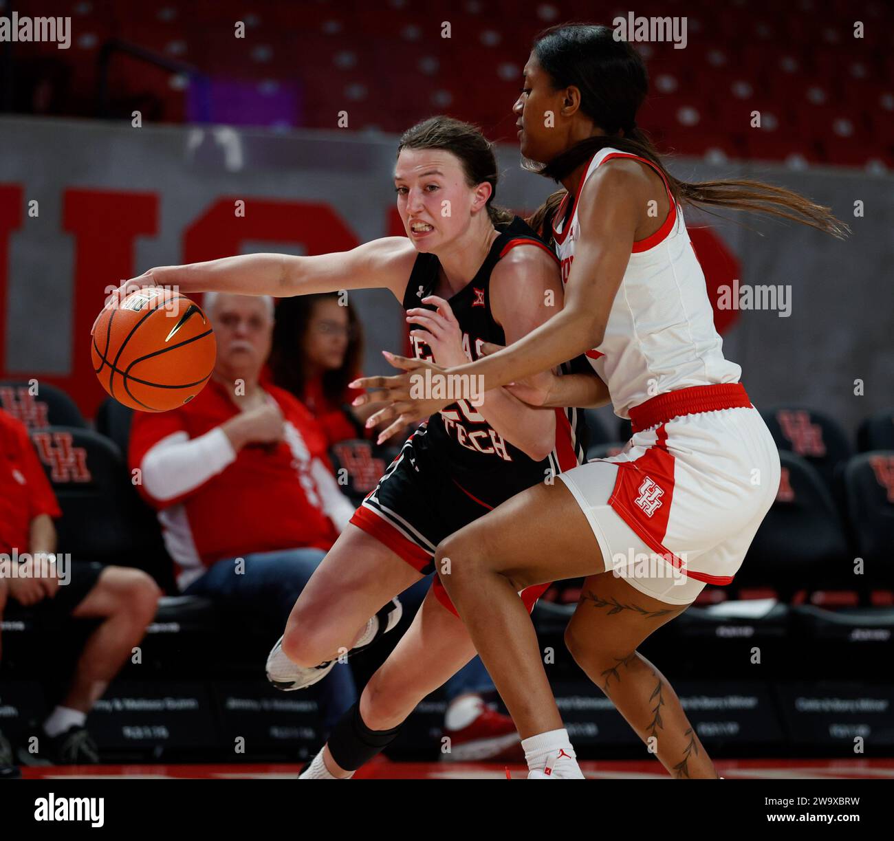 30 décembre 2023 la garde Texas Tech Bailey Maupin (20 ans) déplace