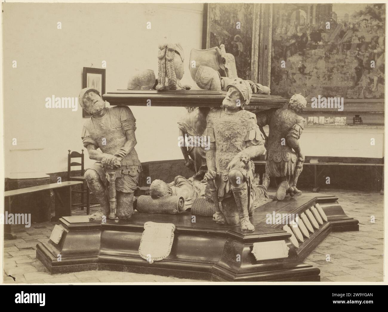 Graf monument pour Engelbrecht II, comte de Nassau-Dillenburg-Breda, 1504, 1850-1930 photographie Graf monument pour Engelbrecht II dans le Prinsenkapel de l'onze-Lieve-Vrouwekerk à Breda, mort le 31 mai 1504. Pays-Bas support photographique tombe-bâtiment, tombe monumentale. Intérieur de l'église Breda Banque D'Images