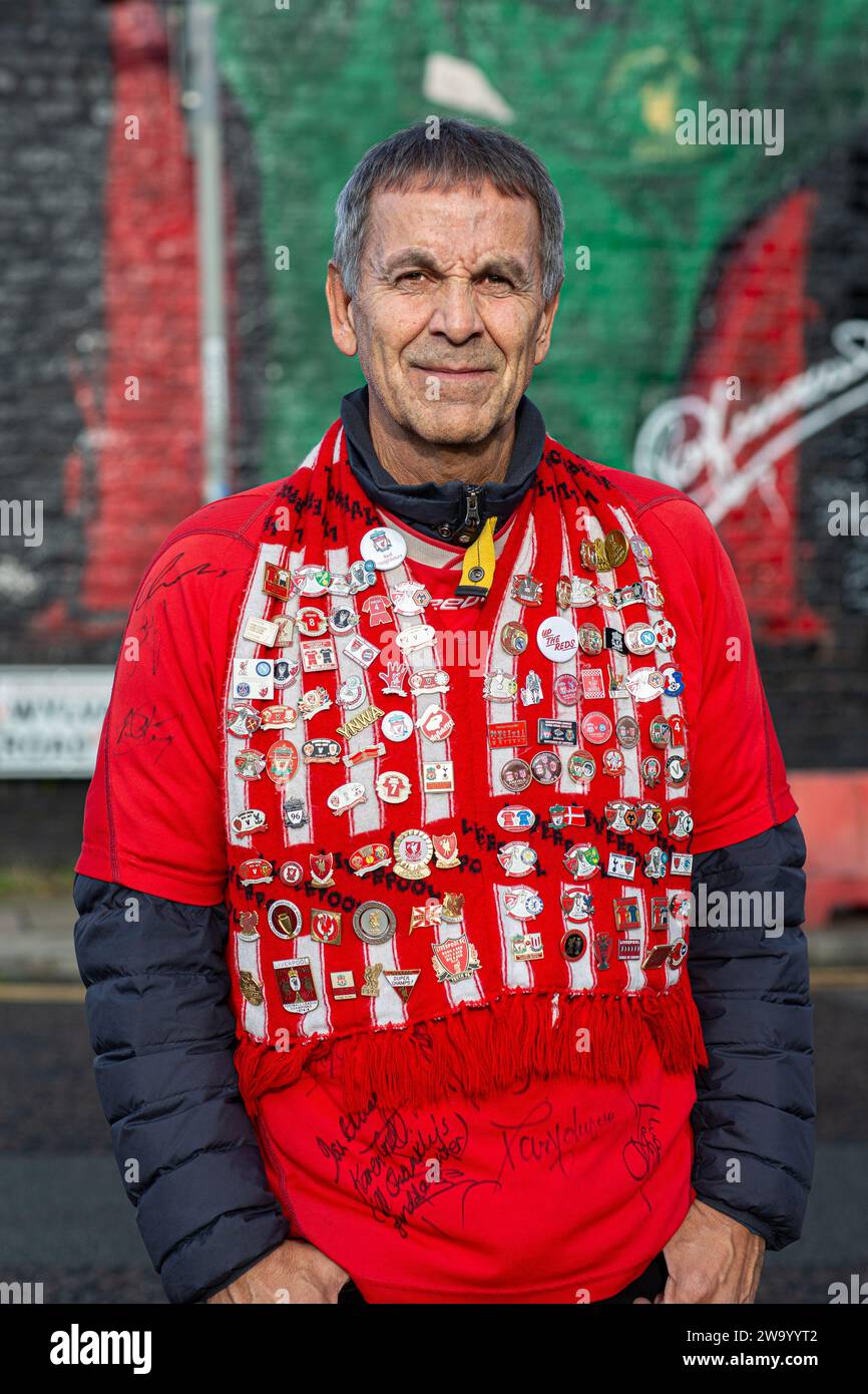 Liverpool FC supporter de Norvège avec écharpe . Banque D'Images