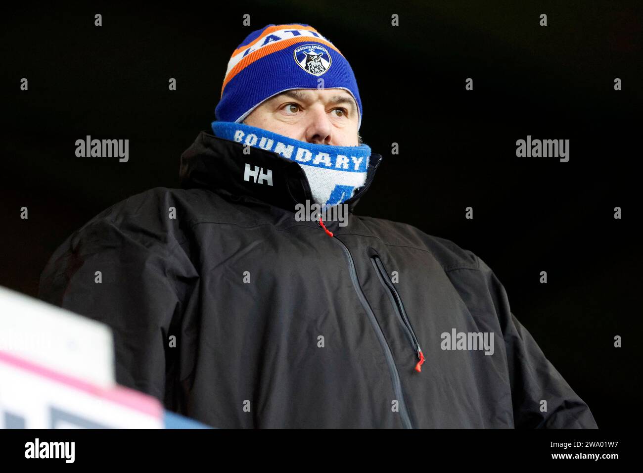 Fans du club de football Oldham Athletic Association lors du match de la Ligue nationale de Vanarama entre Oldham Athletic et Hartlepool United à Boundary Park, Oldham le samedi 30 décembre 2023. (Photo : Thomas Edwards | MI News) Banque D'Images